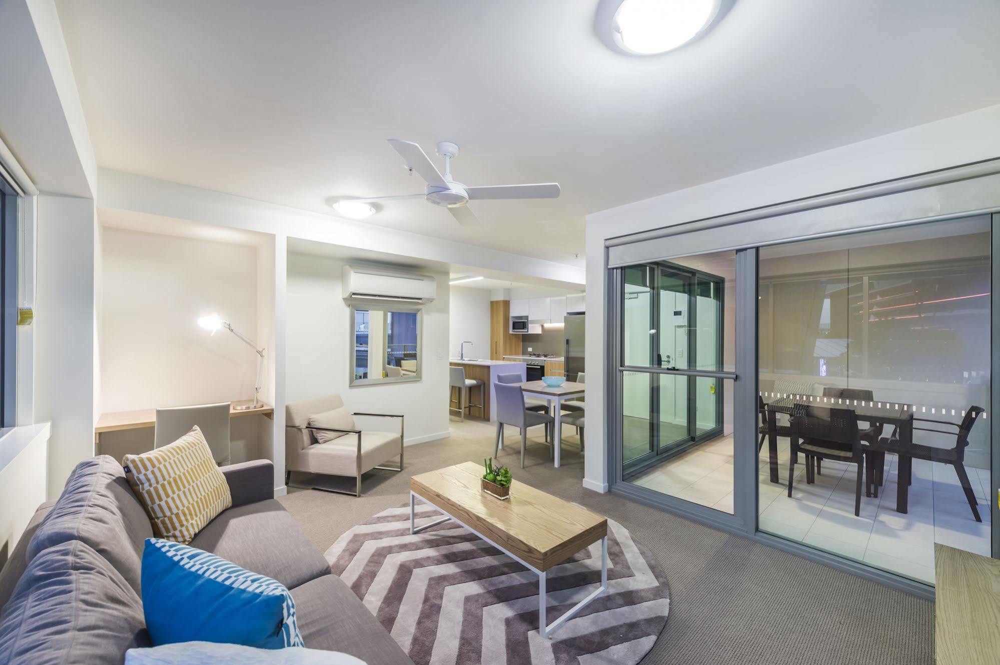 Link Portside Wharf Apartment Hotel Brisbane Exteriör bild