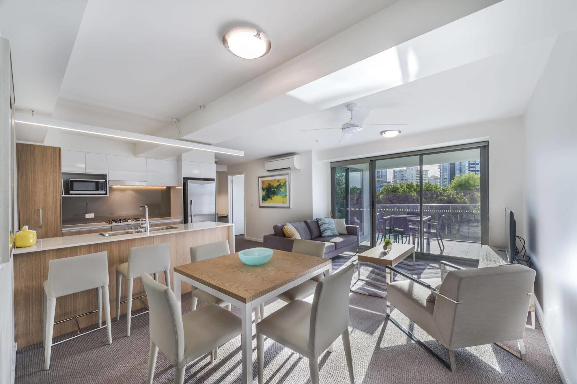 Link Portside Wharf Apartment Hotel Brisbane Exteriör bild